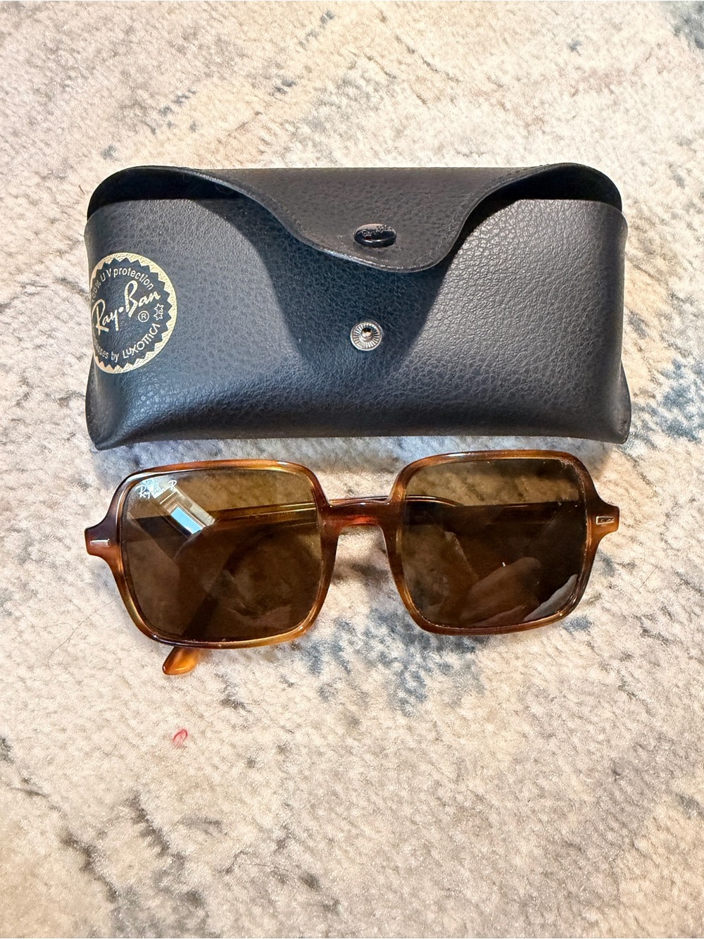 Ray-Ban Women’s RB1973 Square II with Case